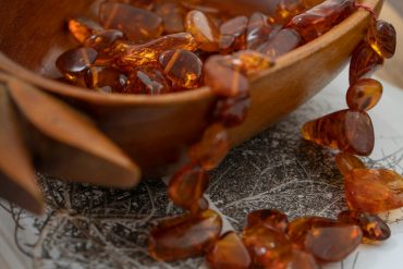 Onyks zielony w biżuterii: nieoczywiste połączenia i świeże pomysły
